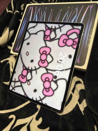 iPad Pro 12,9 (6поколение, M2, 256 GB, Silver) новый, в коробке, идеале