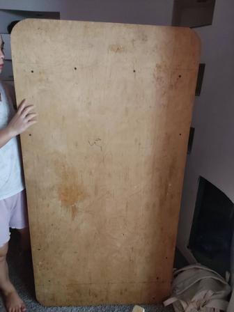 Продам два стола