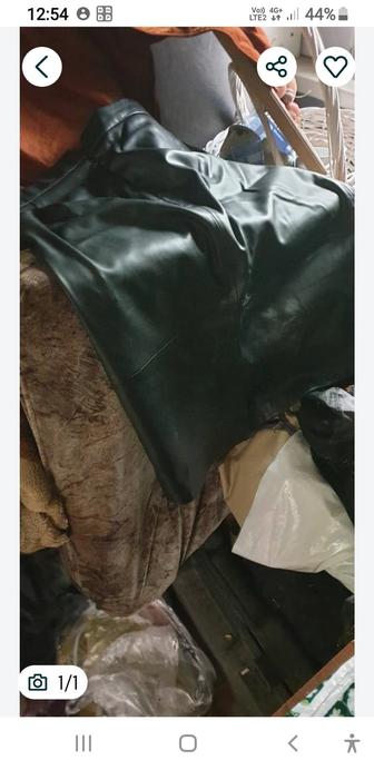 Продам женскую юбку.