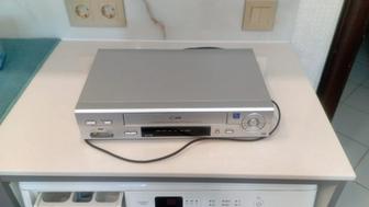Продам видеомагнитофон LG