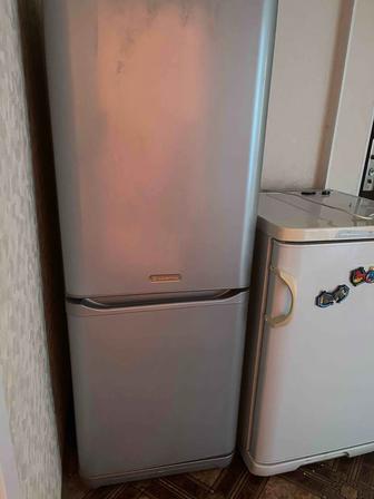 Продам холодильник Аристон