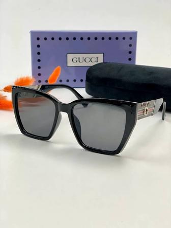 Очки солнцезащитные