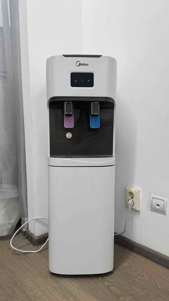 Продам напольный кулер для воды Midea