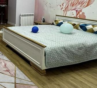 Кровать