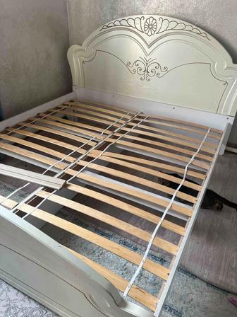 Двуспальная кровать бу