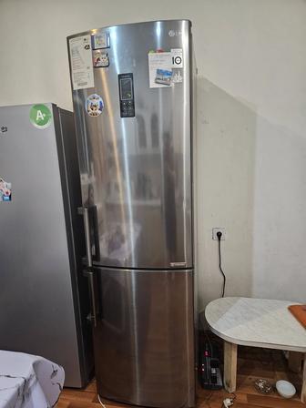 Продам холодильник LG