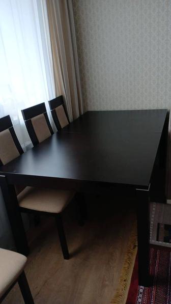 Продам стол деревянный Малайзия 180 на 100 см, раздвигается до 380 см.