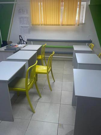 Продам столы,стулья,доски,полки,вешалки для учеб центра и офиса.