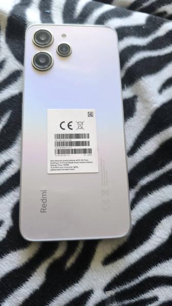 Продам телефон Redmi 12 память 256г