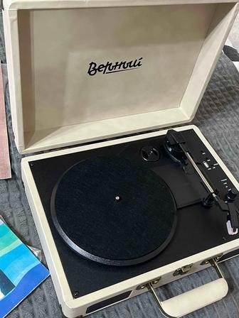 Виниловый проигрыватель