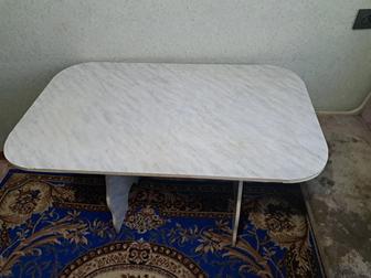 Продам стол кухонный и стул