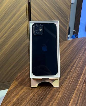 Продам iPhone 12 в отличном состоянии