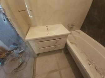 Выкладываю кафель качественно большой стаж