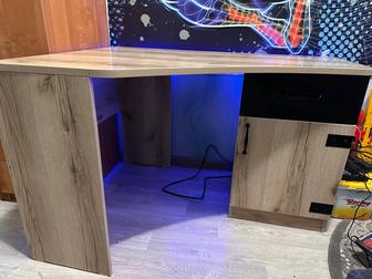 Продам письменный стол
