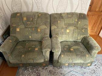 Кресла мягкие 2 штуки, отличное состояние, Б/У