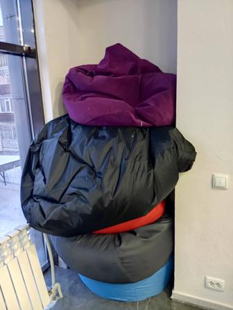 Пуфики продаются