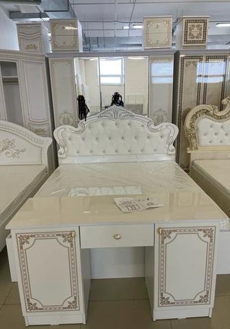 Продам спальный гарнитур срочно