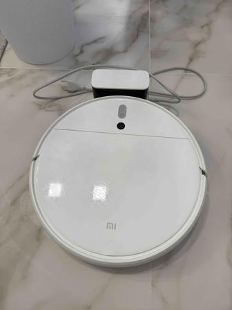 Продам робот пылесос MI robot vacuum-mop