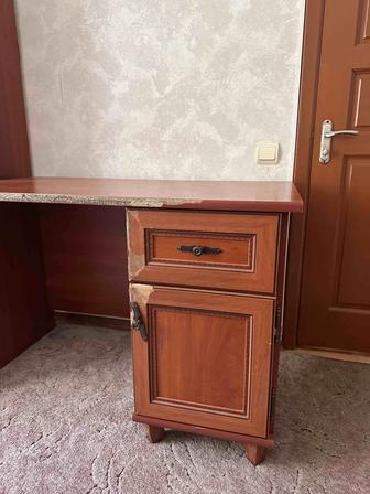 Письменный стол
