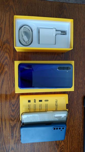 Смартфон Realme 6