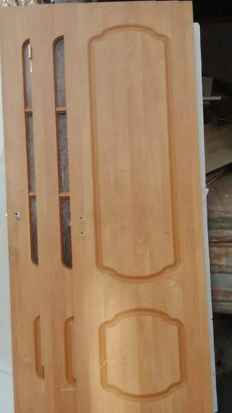 Продаю деревянные двери, размер разный.