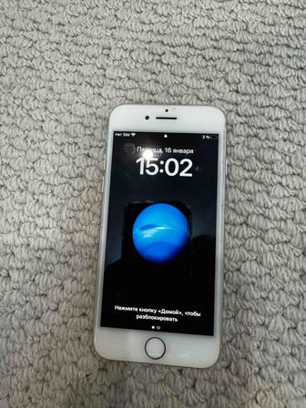 Продам айфон 8