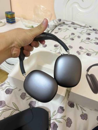 Продам наушники AirPods Max