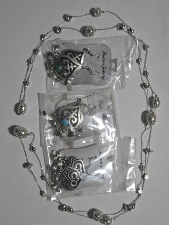 Бижутерия Серьги и цепочка