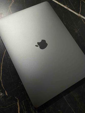 Apple MacBook Pro 13