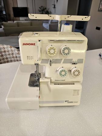 Оверлок Janome