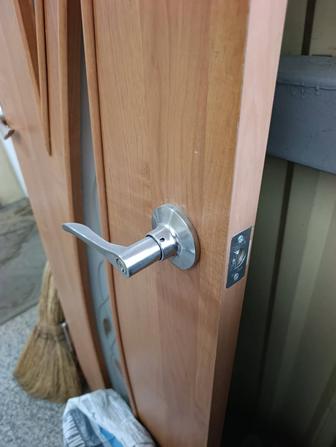 Продам межкомнатные двер