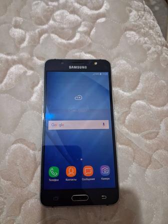 Продам. Самсунг ж5