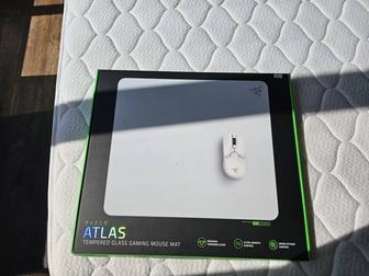 Продаю стеклянный коврикRazer Atlas!