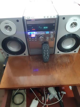 Музцентр Phillips MCM 760