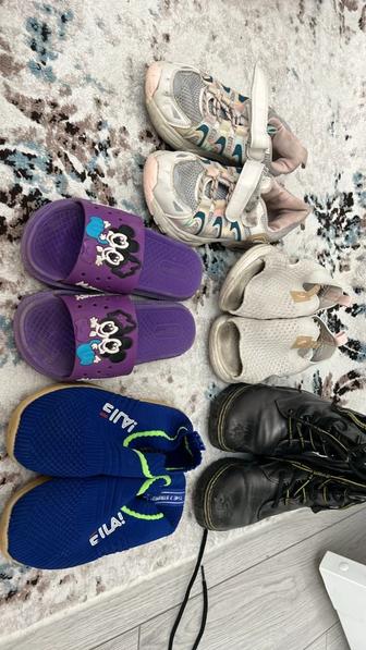 Кроссовки на девочку 32 р