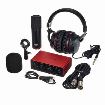 Звуковая карта Focusrite Scarlett
Solo Studio 4th Gen