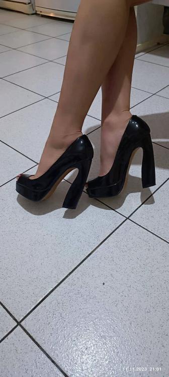 Туфли, кожаные.