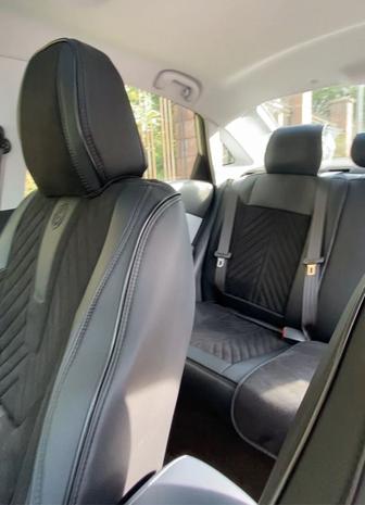 Универсальный чехол на авто