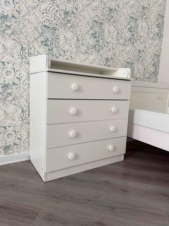 Продам комод с пеленальным столиком