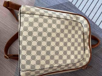 Женский рюкзак