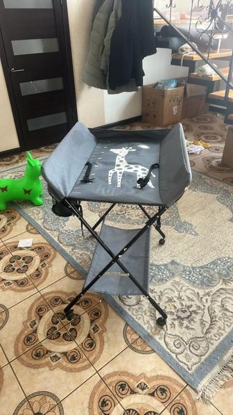 Пеленальный стол