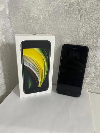 Продам телефон iPhone se 2020 64 gb