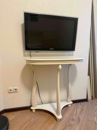 Продадим итальянский дизайнерский столик бренда Cavio.