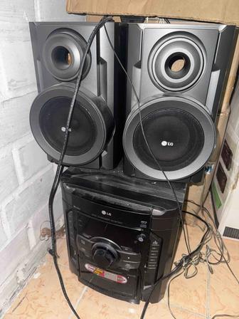 Музыкальный центр