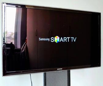 Продам большой Smart TV, смарт телевизор Samsung с диагональю 117 см