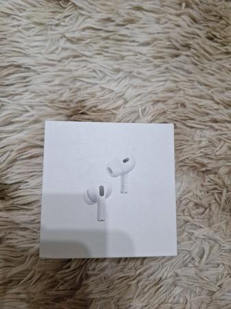 Наушники Apple AirPods Pro 2 with Type-C/Wireless Charging белый