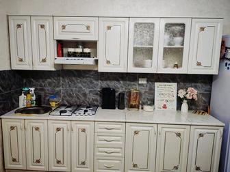 Продам кухонный гарнитур с газом