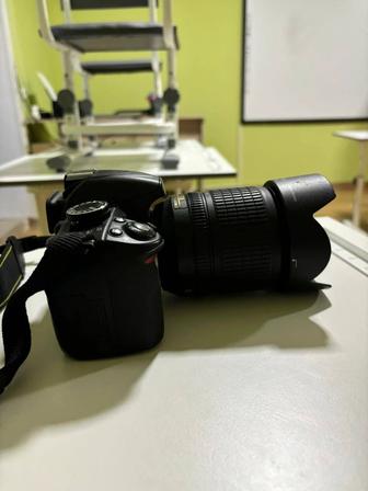 Продам Nikon D3100 в хорошем состояние