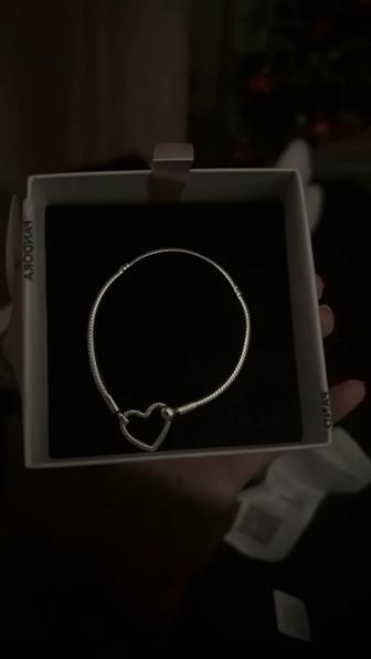 Продаю браслет Pandora