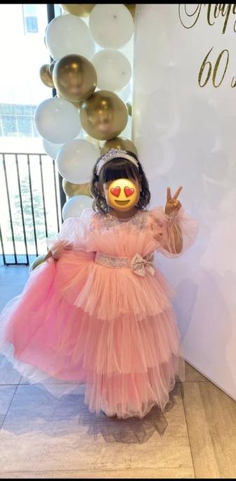 Продам пышное платье девочке